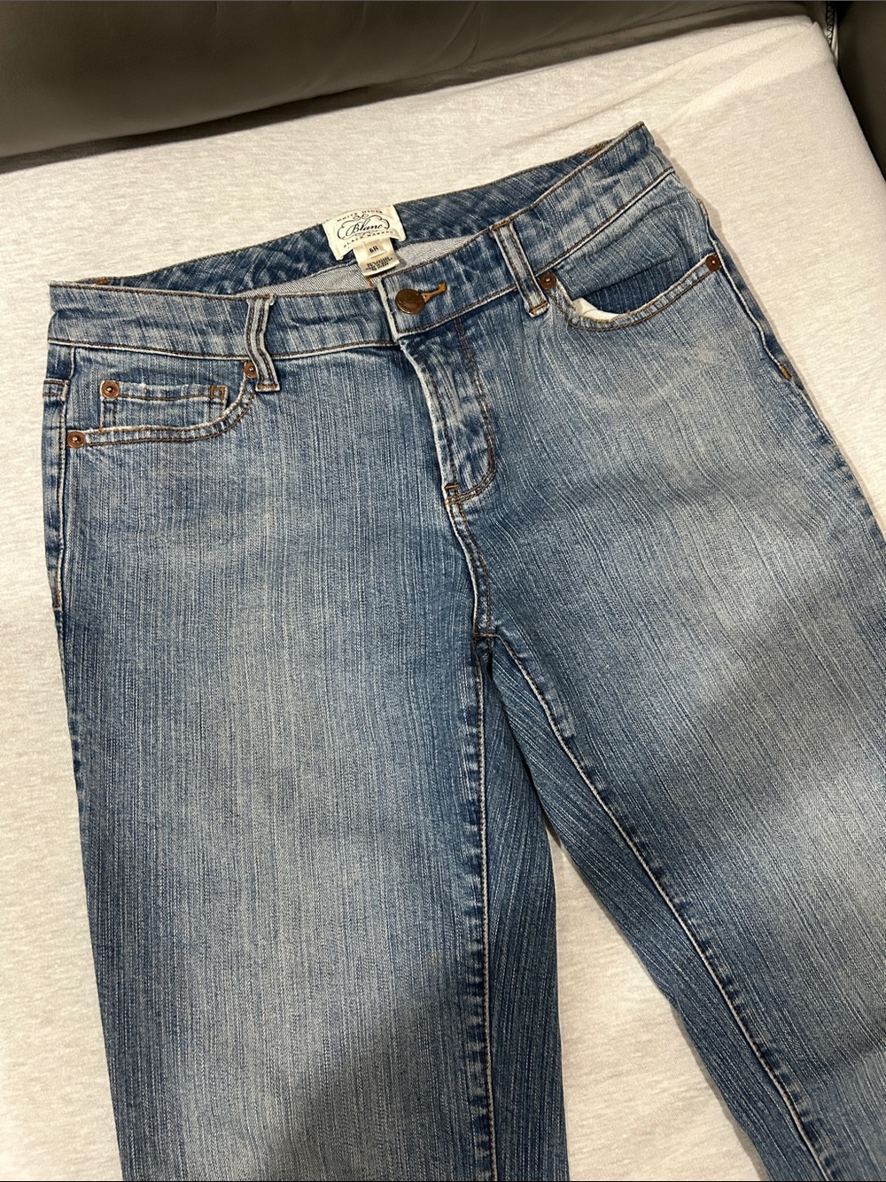 WHBM Classic Women's Blue Bootcut Jeans Sz 6R/30x32 - Picture 3 of 7